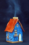 European Clay Smoker - Haus Blue/Red (9cm) European Clay Smoker - Haus Blue/Red (9cm)